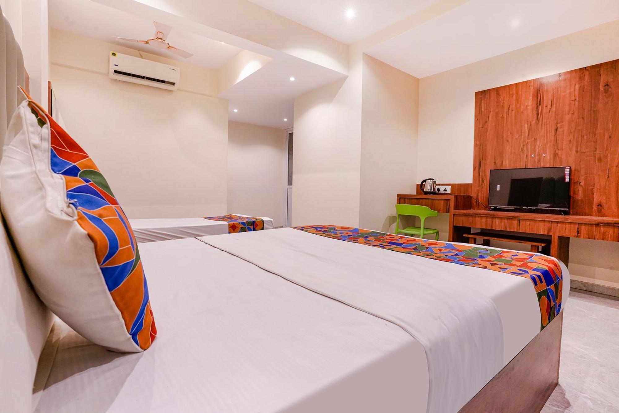Hotel Fabexpress Utsav Residency - Nr Panvel Jāmb Exteriér fotografie