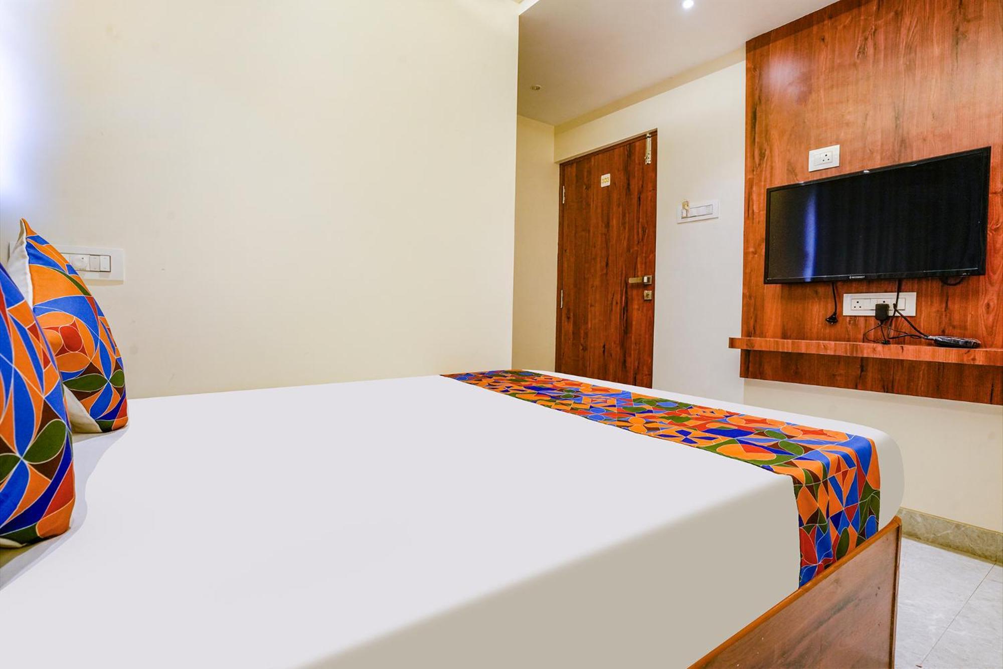 Hotel Fabexpress Utsav Residency - Nr Panvel Jāmb Exteriér fotografie