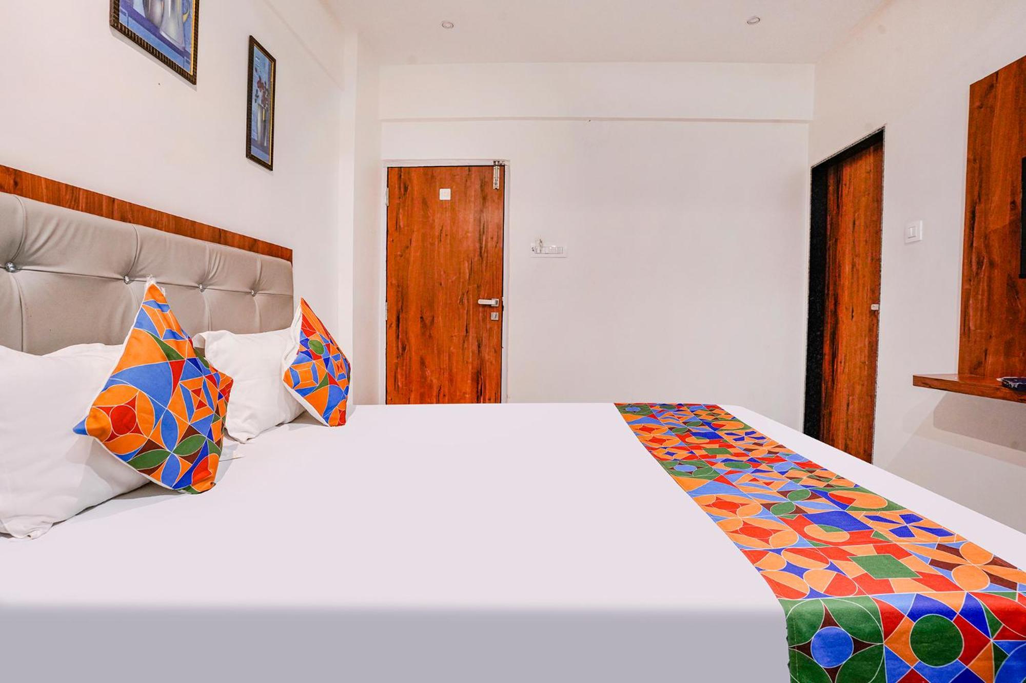 Hotel Fabexpress Utsav Residency - Nr Panvel Jāmb Exteriér fotografie