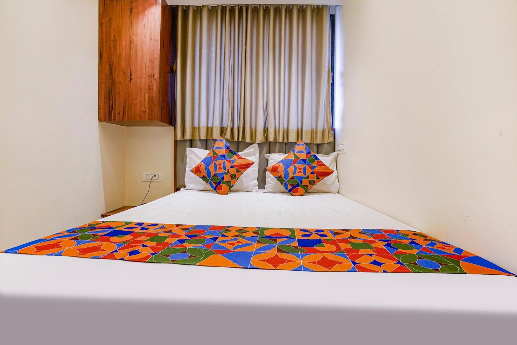 Hotel Fabexpress Utsav Residency - Nr Panvel Jāmb Exteriér fotografie